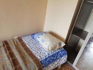 Хостелы Хостел Чемодан Караганда Односпальная кровать в общем номере для женщин-6